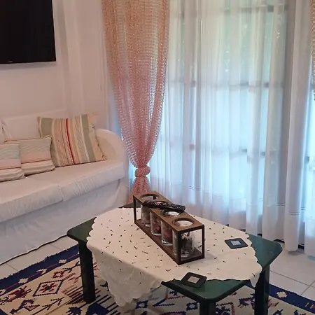 וילה εξοχική βίλλα στο με κήπο 1 στρέμμα ,πάρκινγκ & Bbq