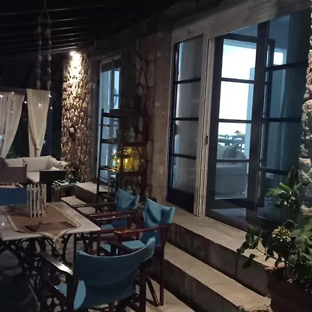 εξοχική βίλλα στο με κήπο 1 στρέμμα ,πάρκινγκ & Bbq *