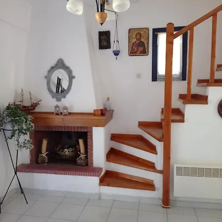 וילה εξοχική βίλλα στο με κήπο 1 στρέμμα ,πάρκινγκ & Bbq