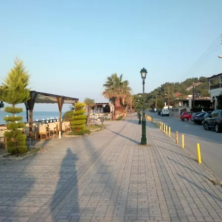 εξοχική βίλλα στο με κήπο 1 στρέμμα ,πάρκινγκ & Bbq 빌라 *