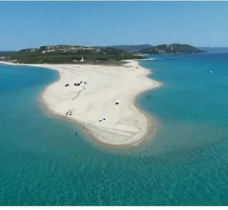 εξοχική βίλλα στο με κήπο 1 στρέμμα ,πάρκινγκ & Bbq 빌라